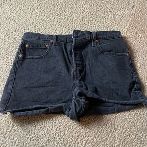 Levi’s black short, size 31